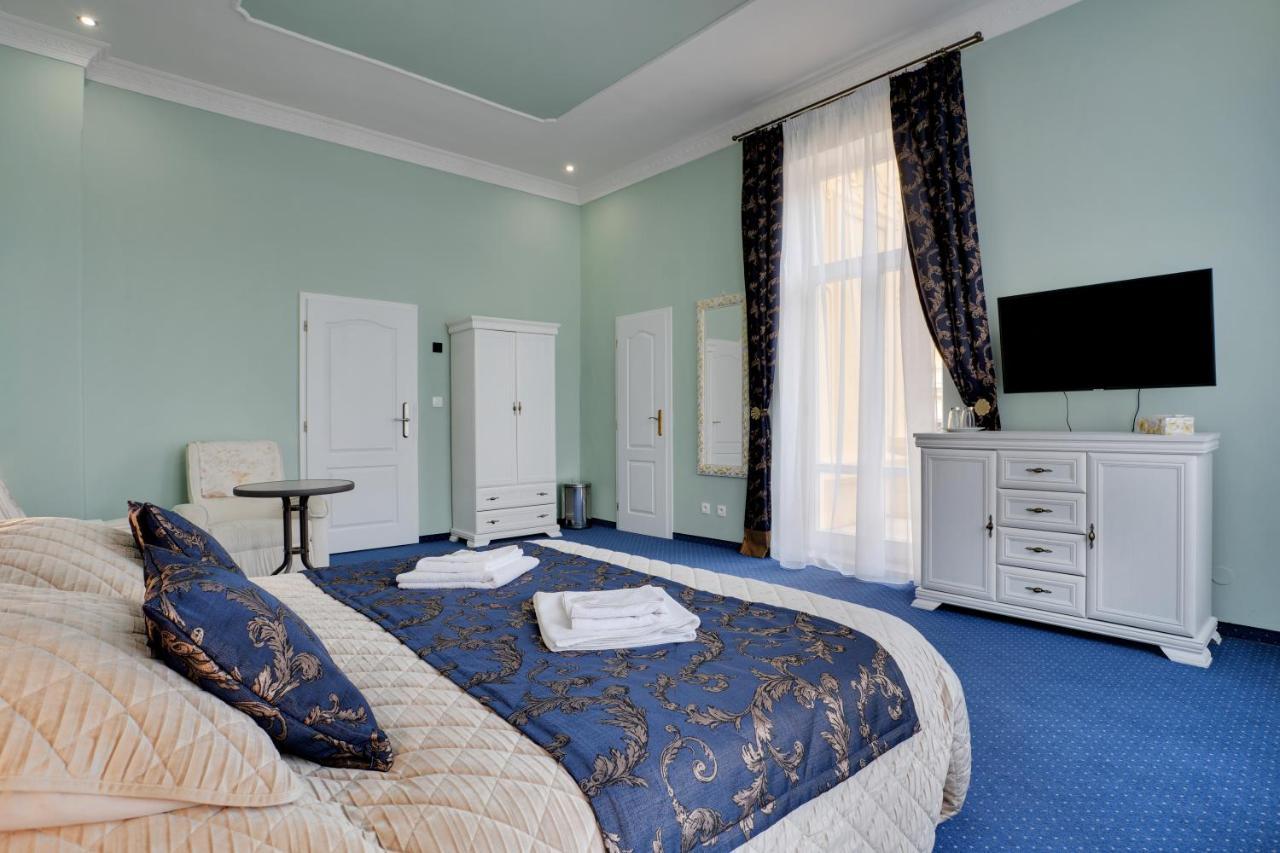 Aphrodite Hotel Mariánské Lázně Exteriör bild